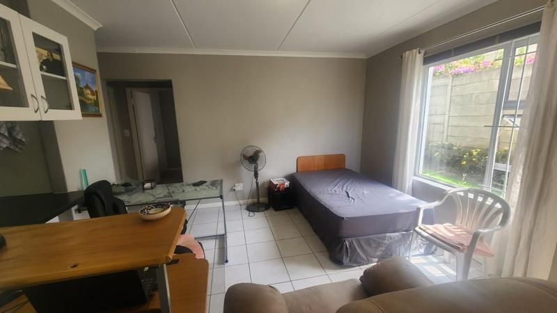 To Let 1 Bedroom Property for Rent in Bracken Heights Western Cape